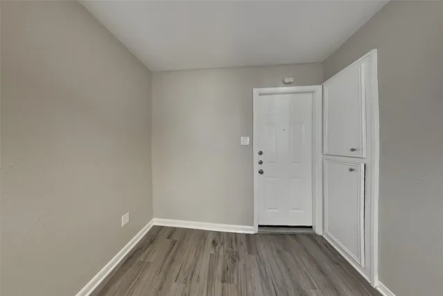 $2,000 | 5315 Derbyshire Drive, Katy, TX 77493