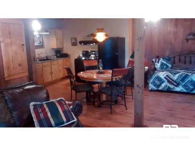 16981 Ferry Road Fairhope, AL 36532 - Photo 15 of 32 Dining & kitchen