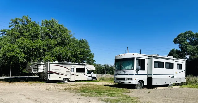 $450,000 | 1819 Y. U. Jones Road, Richmond, TX 77469