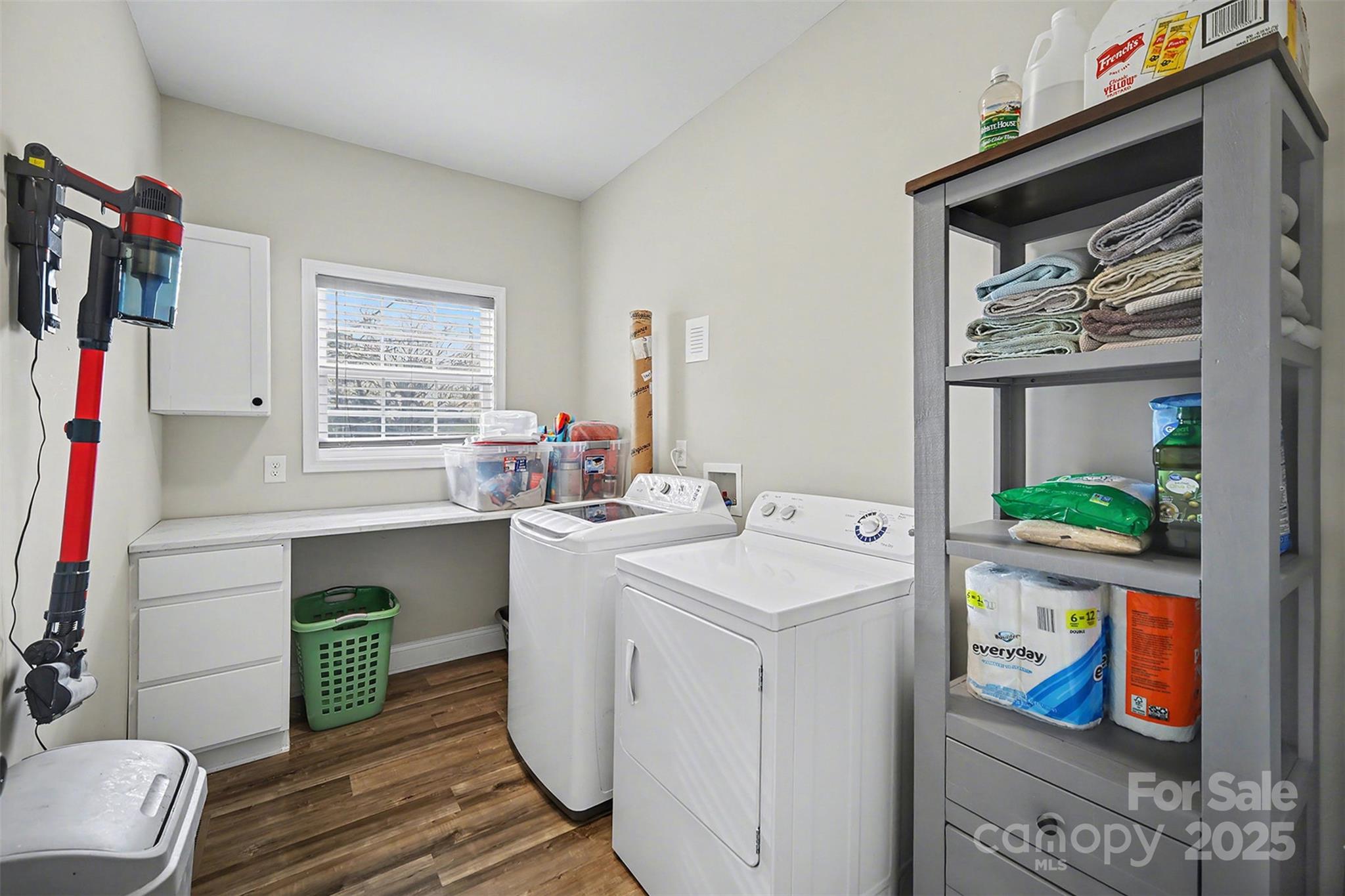 802 Lowder Street Albemarle, NC 28001 - Photo 10 of 22 a very nice looking room with a large window