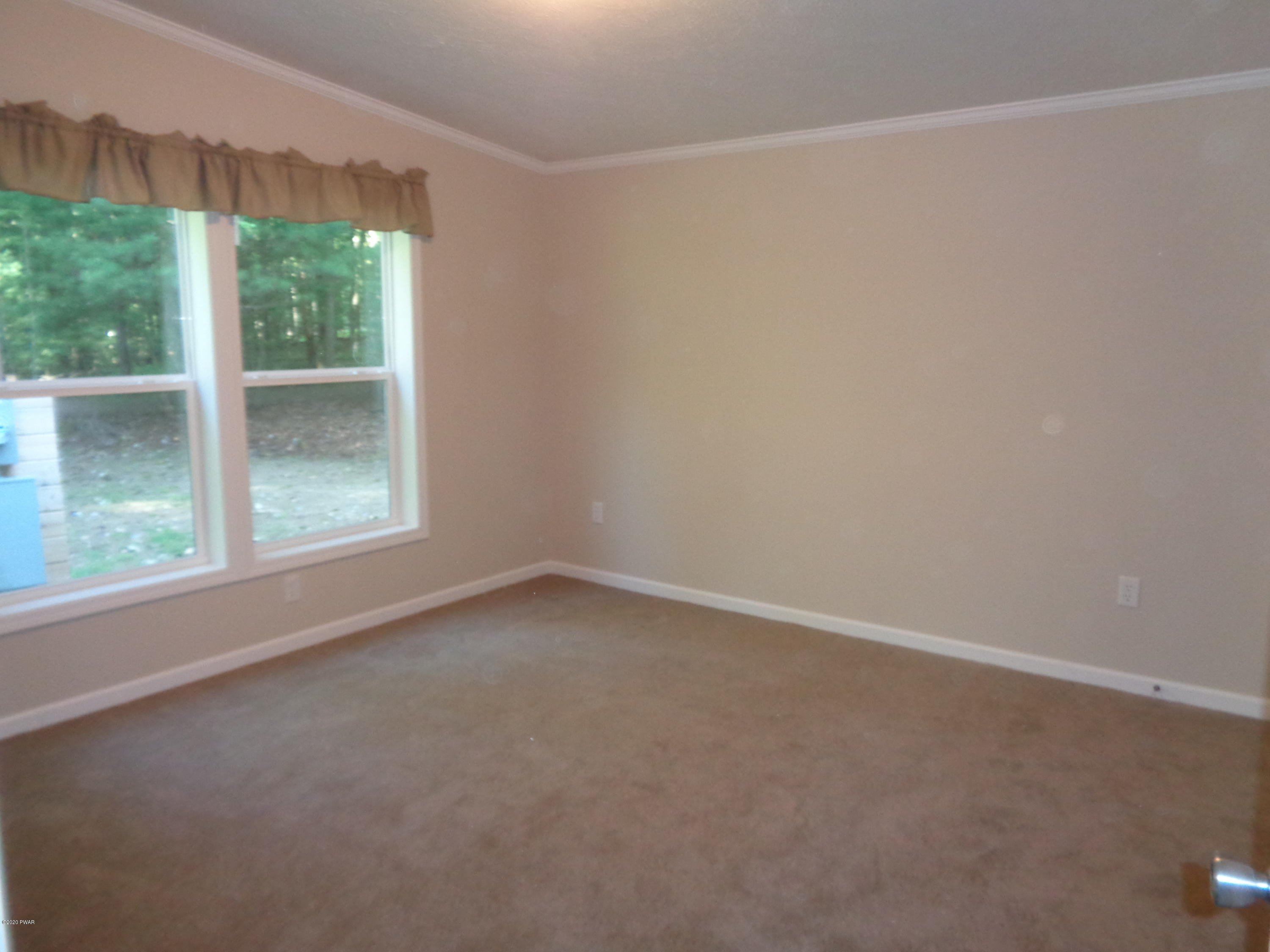 187 Silver Lake Road Dingmans Ferry, PA 18328 - Photo 7 of 15