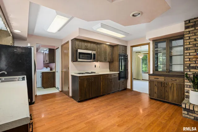 $429,900 | 284 Grimm Road, Congerville, IL 61729