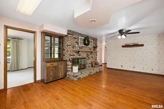 $429,900 | 284 Grimm Road, Congerville, IL 61729