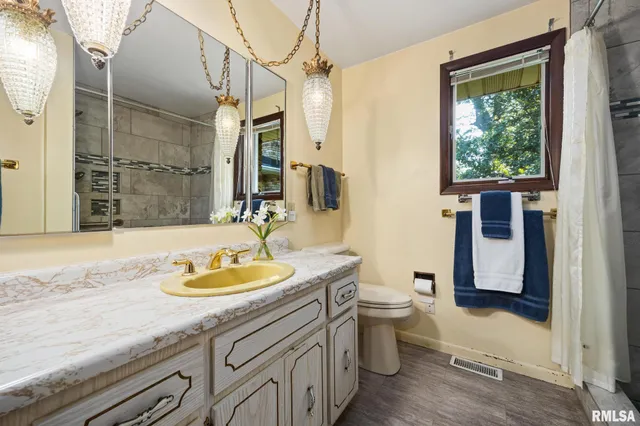 $429,900 | 284 Grimm Road, Congerville, IL 61729