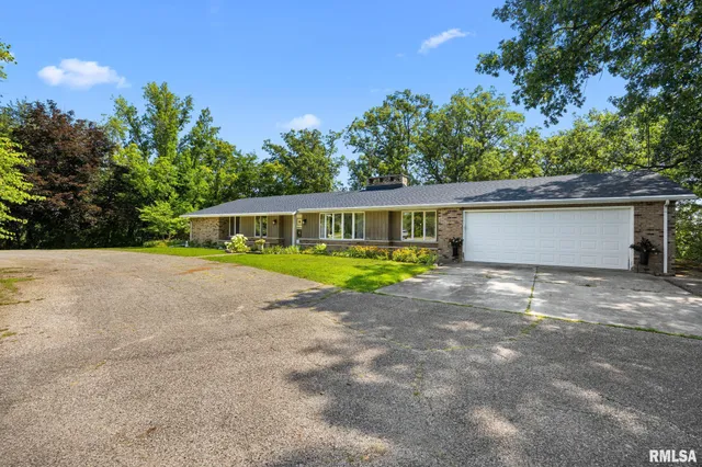 $429,900 | 284 Grimm Road, Congerville, IL 61729