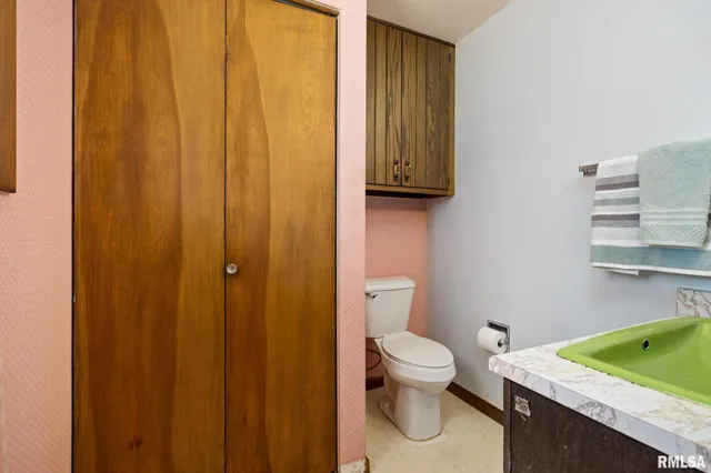 $429,900 | 284 Grimm Road, Congerville, IL 61729