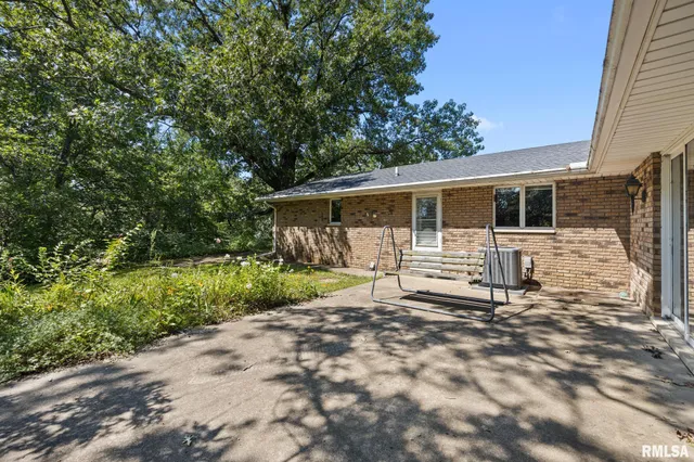 $429,900 | 284 Grimm Road, Congerville, IL 61729