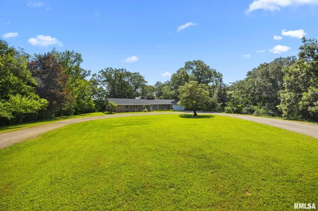 $429,900 | 284 Grimm Road, Congerville, IL 61729