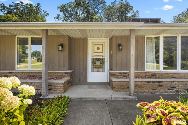 $429,900 | 284 Grimm Road, Congerville, IL 61729