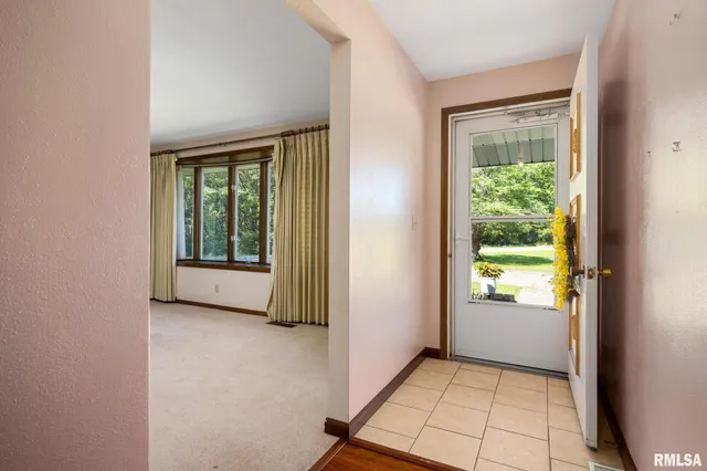 $429,900 | 284 Grimm Road, Congerville, IL 61729