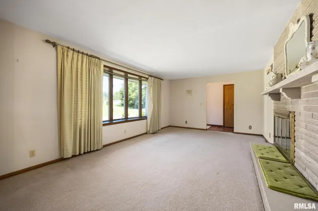 $429,900 | 284 Grimm Road, Congerville, IL 61729