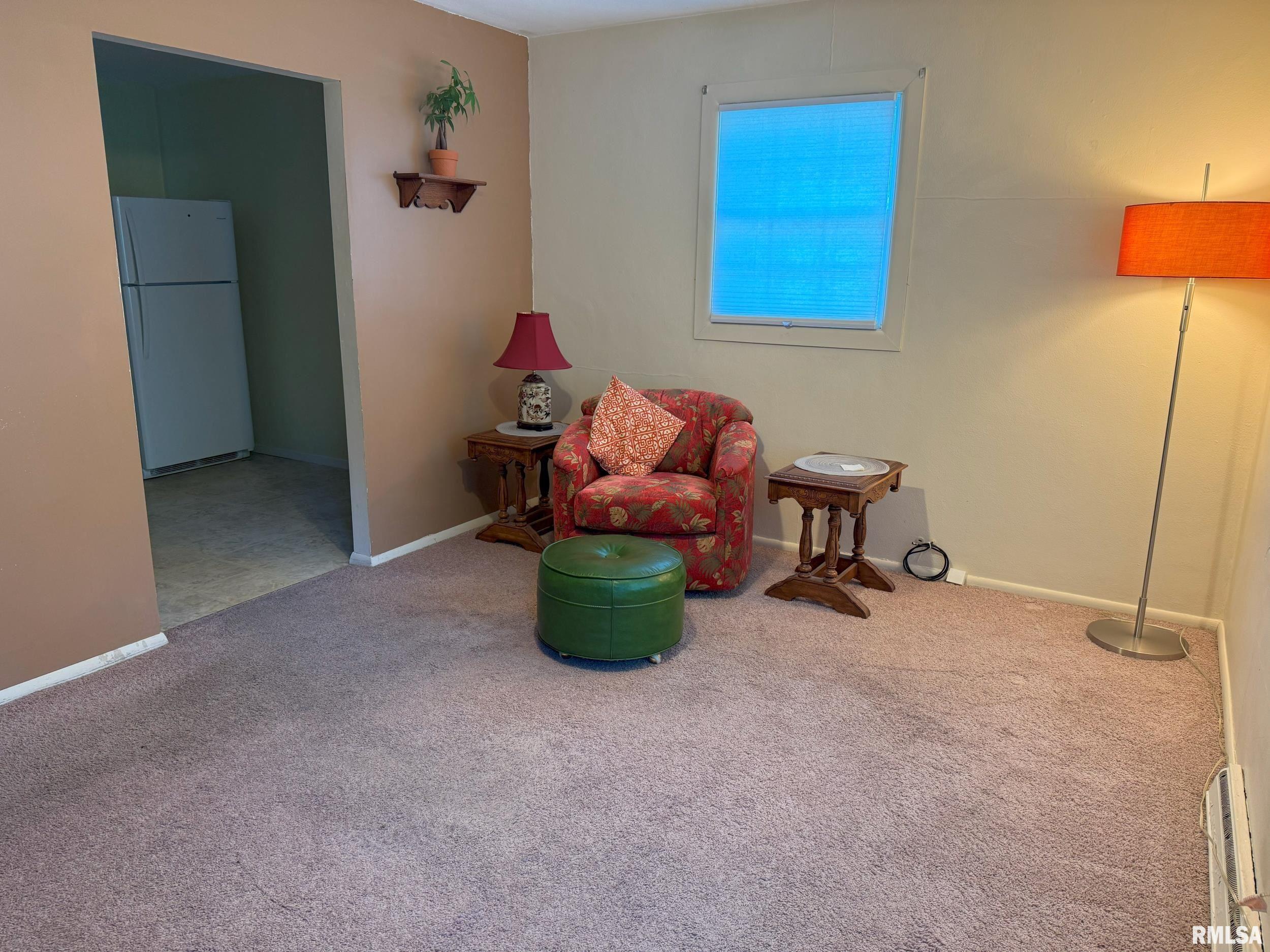 17 Lilac Lane Springfield, IL 62702 - Photo 4 of 14 Gallery Image 4