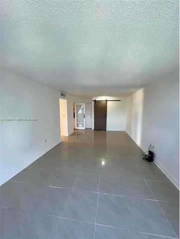 $2,600 | 145 Southeast 25th Road, Unit 801, Miami, FL 33129