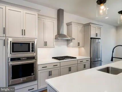 $1,225,000 | 353 Horseshoe Trail, Newtown Square, PA 19073