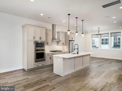 $1,225,000 | 353 Horseshoe Trail, Newtown Square, PA 19073