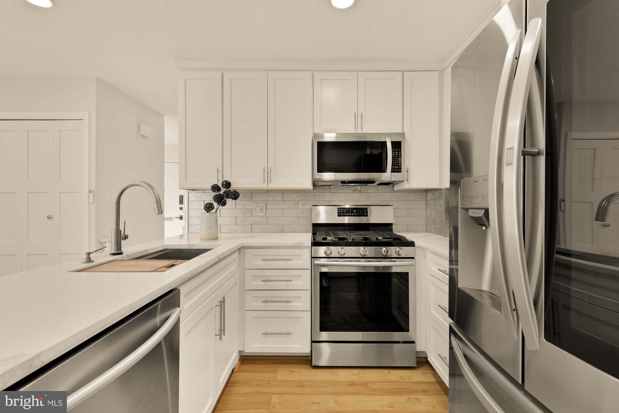 8107 Inverness Ridge Road Rockville, MD 20854 - Photo 11 of 52