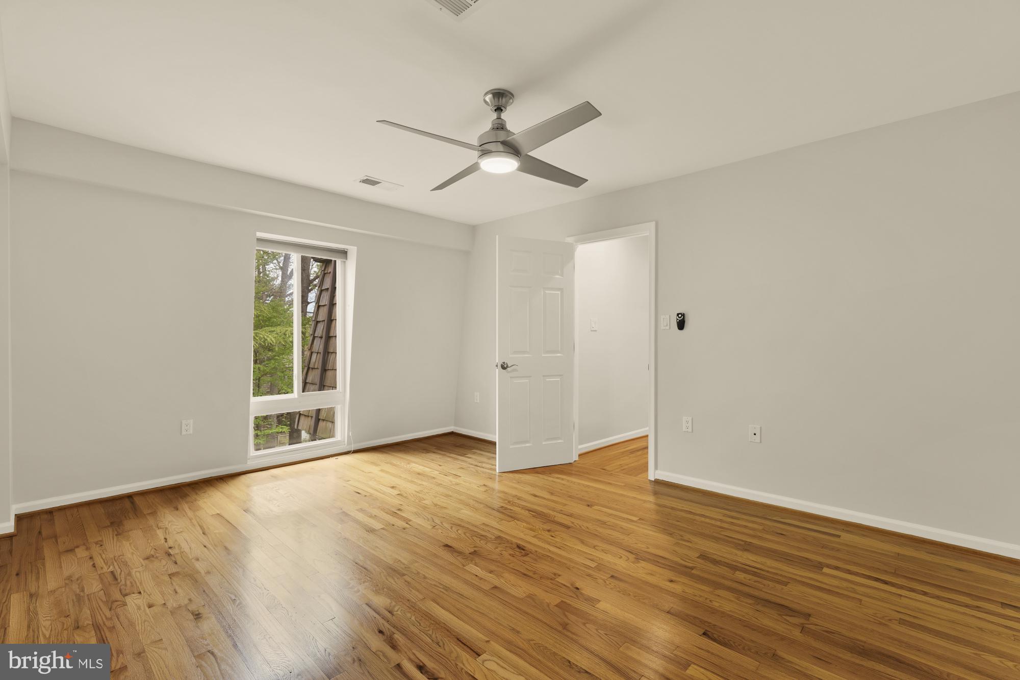 8107 Inverness Ridge Road Rockville, MD 20854 - Photo 28 of 52