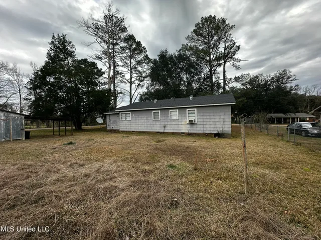 $63,500 | 633 Jefferson Street, New Hebron, MS 39140