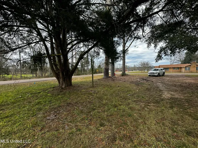 $63,500 | 633 Jefferson Street, New Hebron, MS 39140