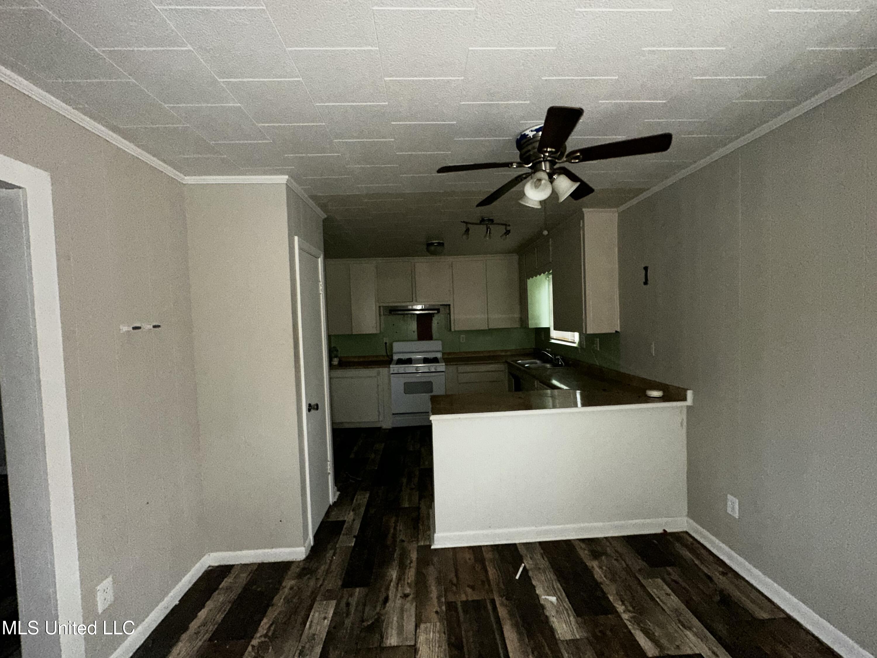 633 Jefferson Street New Hebron, MS 39140 - Photo 25 of 36 IMG_0332