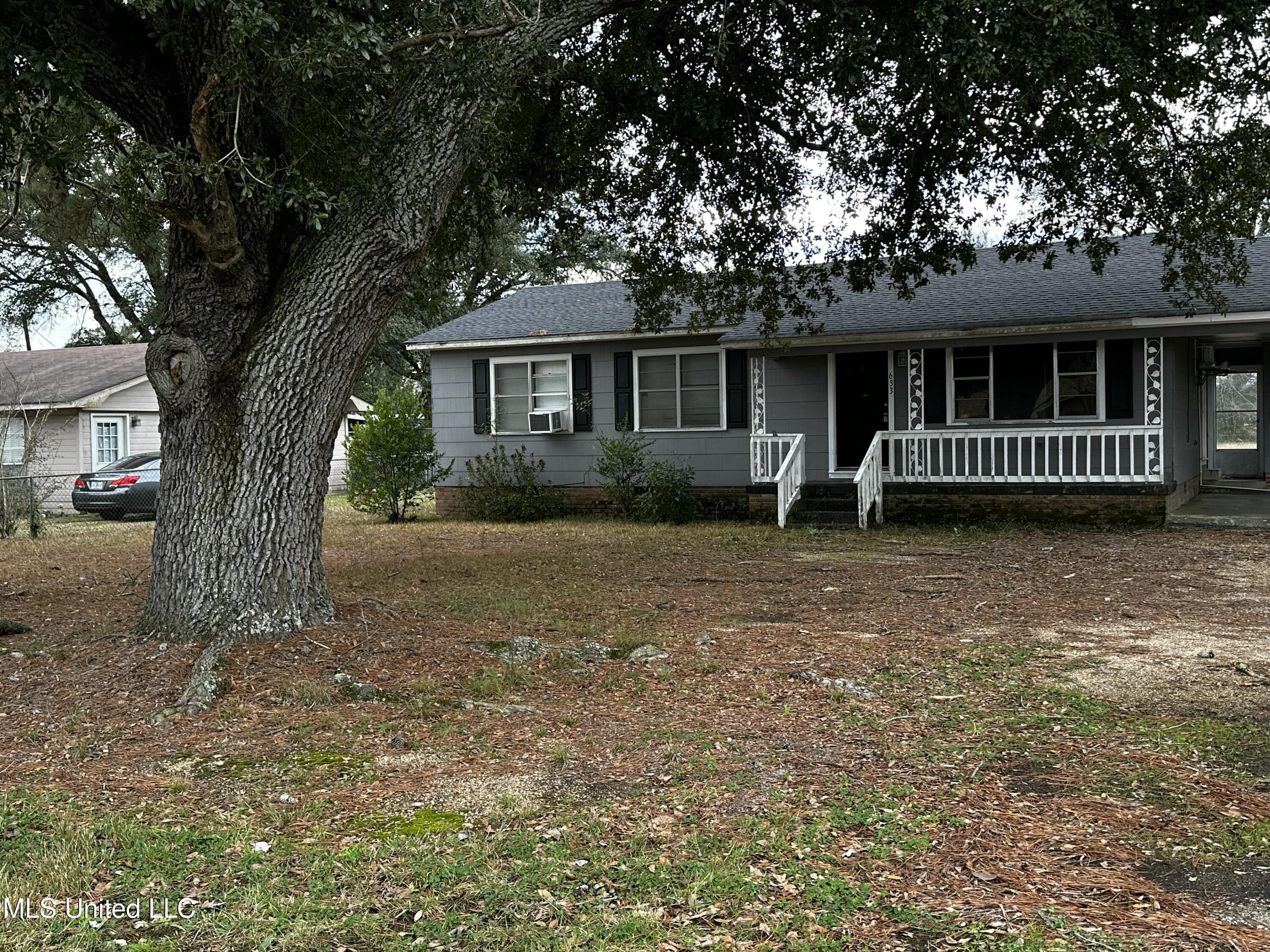 633 Jefferson Street New Hebron, MS 39140 - Photo 3 of 36 IMG_0314