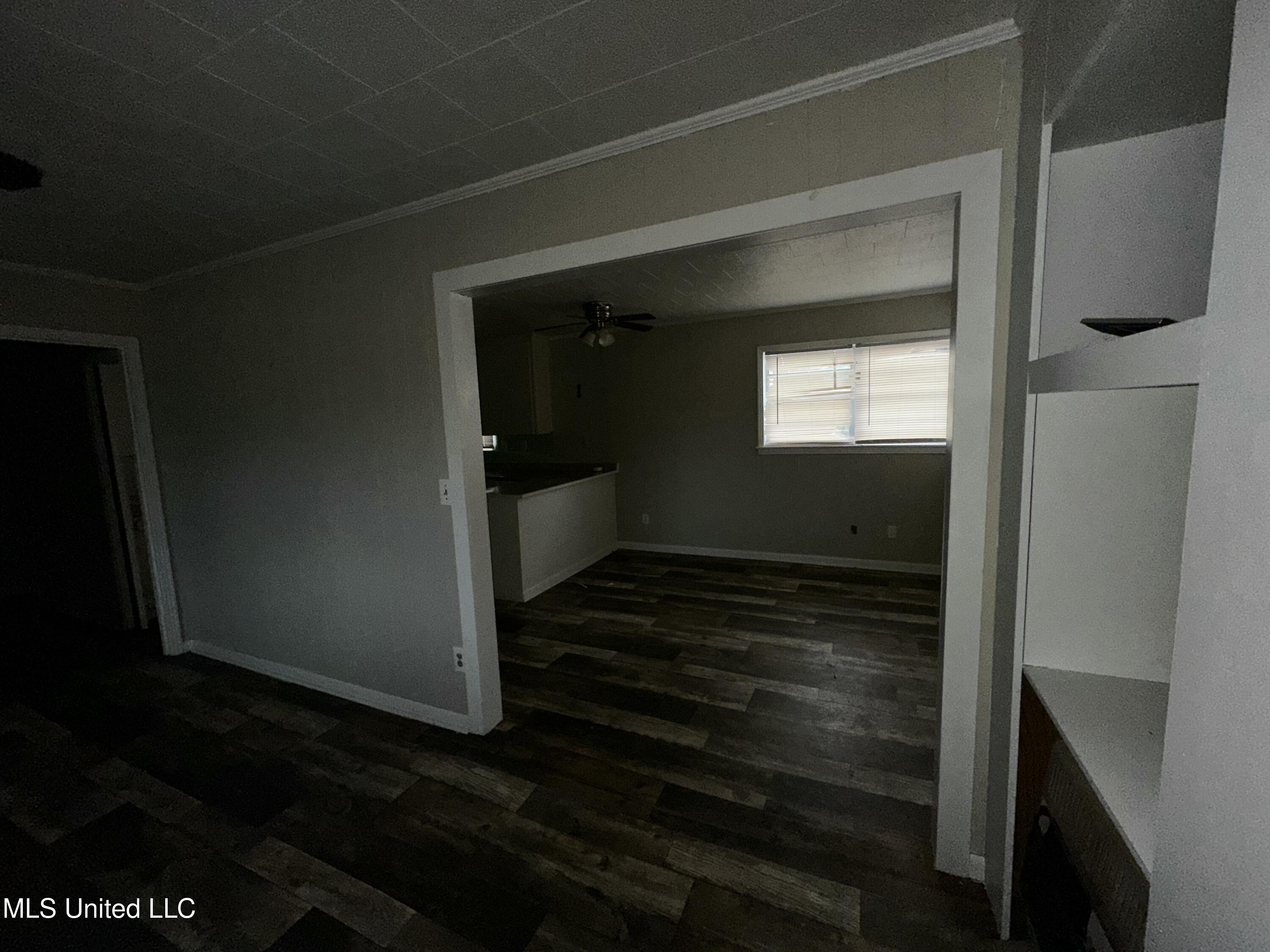 633 Jefferson Street New Hebron, MS 39140 - Photo 9 of 36 IMG_0330