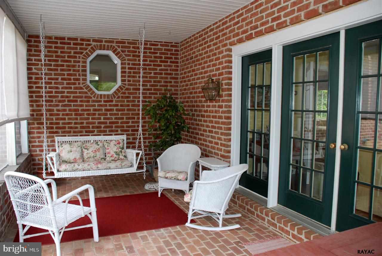 1540 Dunster Road York, PA 17403 - Photo 16 of 36 Gallery Image 16