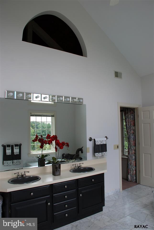 1540 Dunster Road York, PA 17403 - Photo 23 of 36 Gallery Image 23