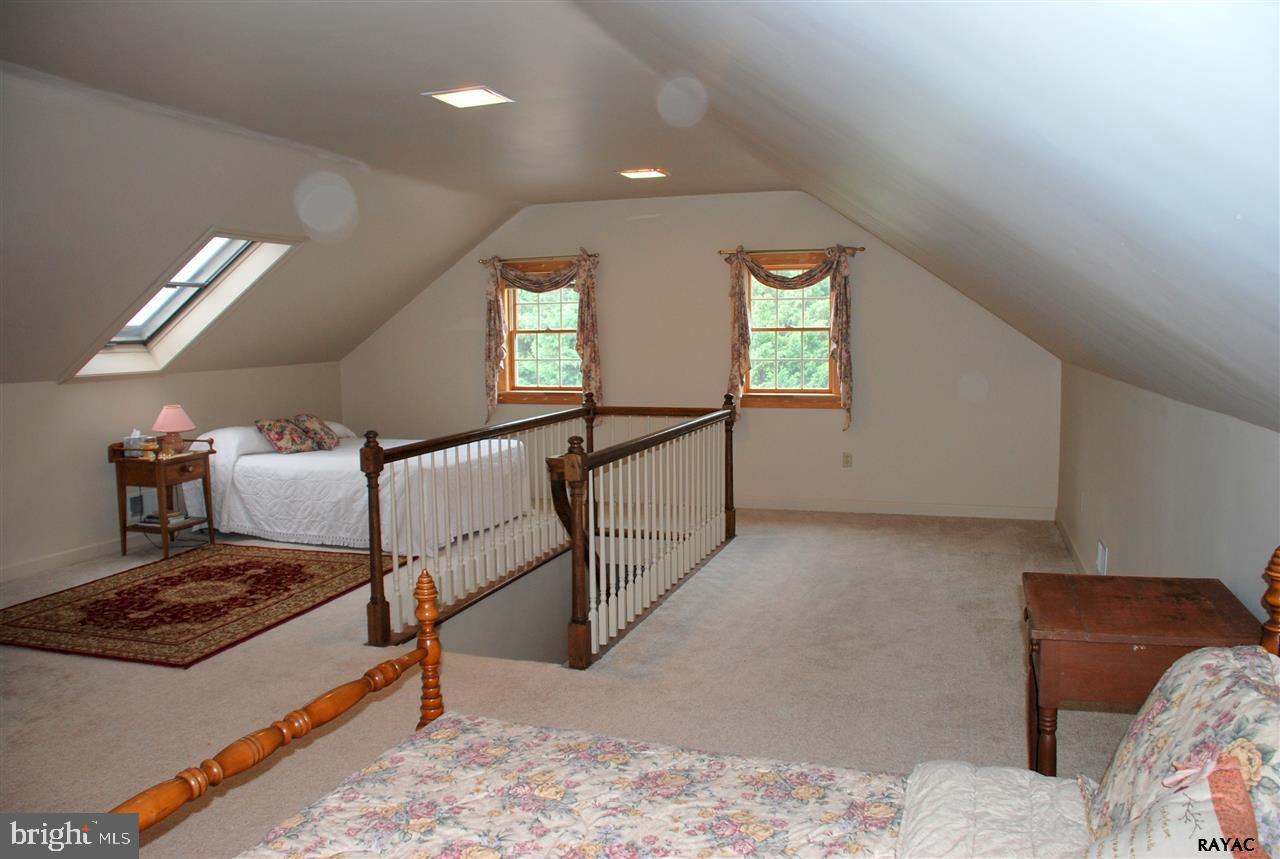 1540 Dunster Road York, PA 17403 - Photo 29 of 36 Gallery Image 29