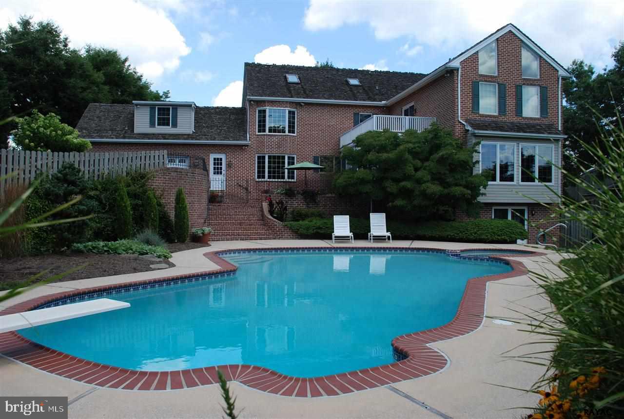 1540 Dunster Road York, PA 17403 - Photo 36 of 36 Gallery Image 36