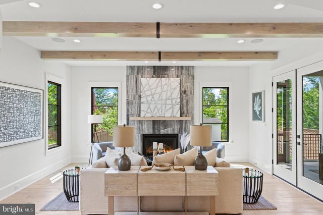 $2,550,000 | 1212 North Stafford Street, Arlington, VA 22201