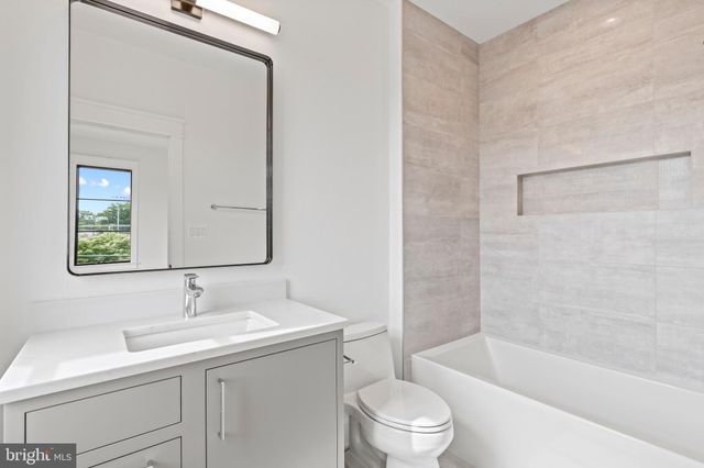 $2,550,000 | 1212 North Stafford Street, Arlington, VA 22201