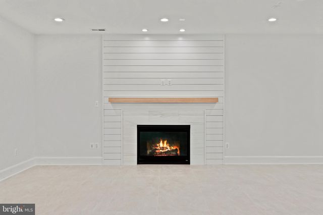 $2,550,000 | 1212 North Stafford Street, Arlington, VA 22201