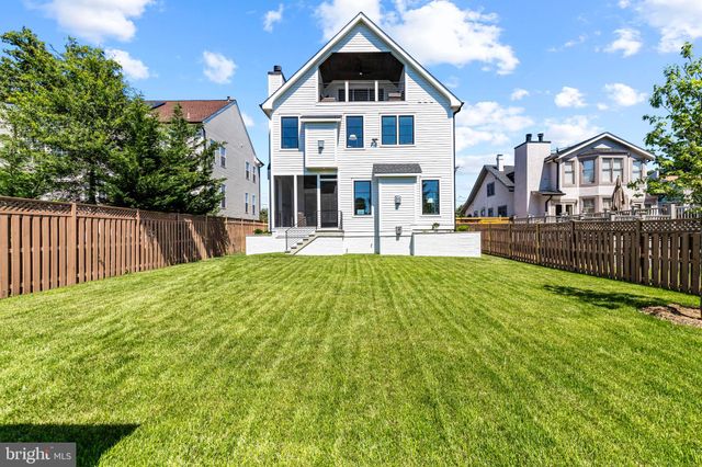 $2,550,000 | 1212 North Stafford Street, Arlington, VA 22201