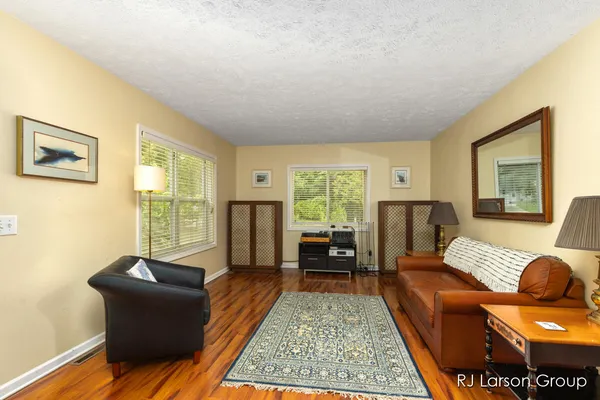 $489,900 | 1007 Orchard Avenue, South Haven, MI 49090