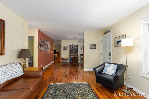 $489,900 | 1007 Orchard Avenue, South Haven, MI 49090