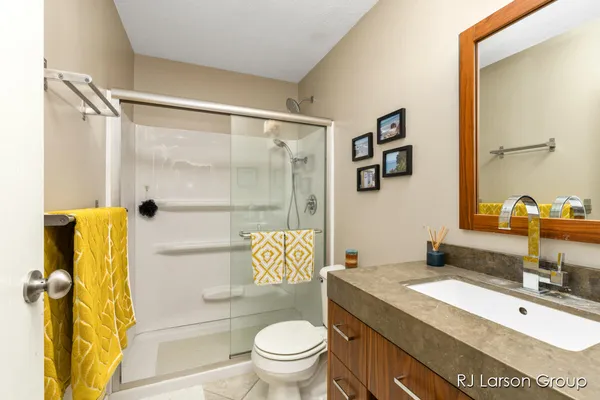 $489,900 | 1007 Orchard Avenue, South Haven, MI 49090