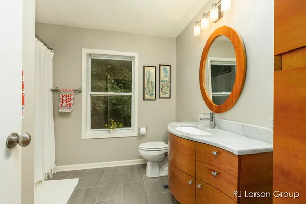 $489,900 | 1007 Orchard Avenue, South Haven, MI 49090