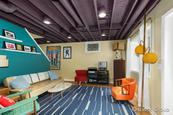 $489,900 | 1007 Orchard Avenue, South Haven, MI 49090