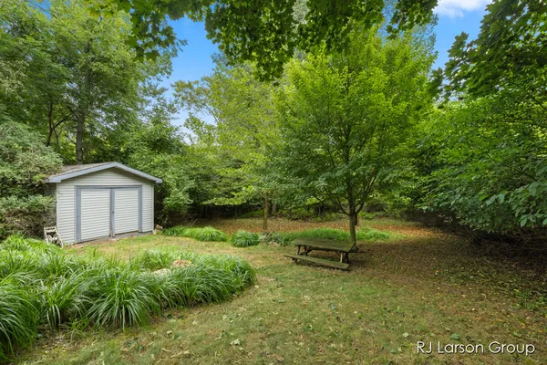 $489,900 | 1007 Orchard Avenue, South Haven, MI 49090