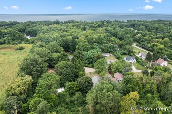 $489,900 | 1007 Orchard Avenue, South Haven, MI 49090