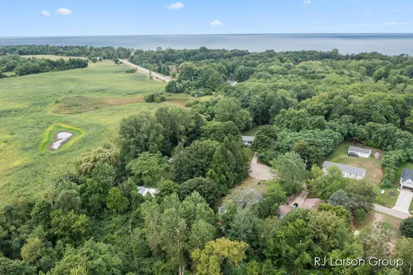 $489,900 | 1007 Orchard Avenue, South Haven, MI 49090
