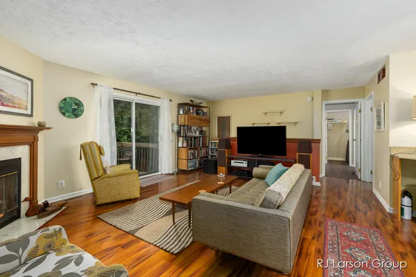 $489,900 | 1007 Orchard Avenue, South Haven, MI 49090