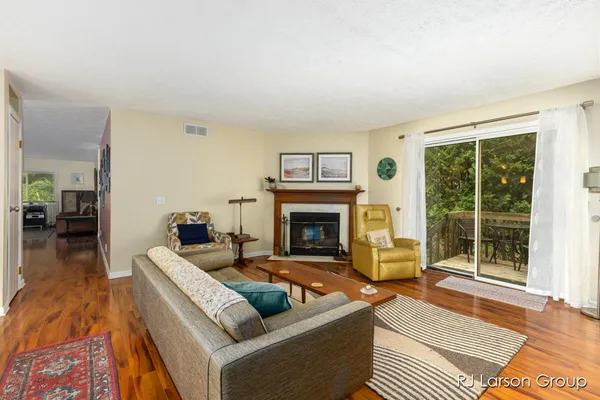 $489,900 | 1007 Orchard Avenue, South Haven, MI 49090