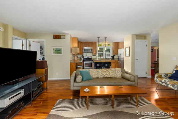 $489,900 | 1007 Orchard Avenue, South Haven, MI 49090