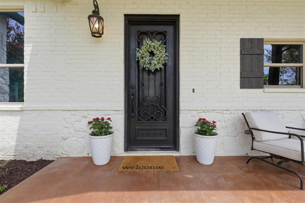208 Valle Vista Road Aledo, TX 76008 - Photo 4 of 40