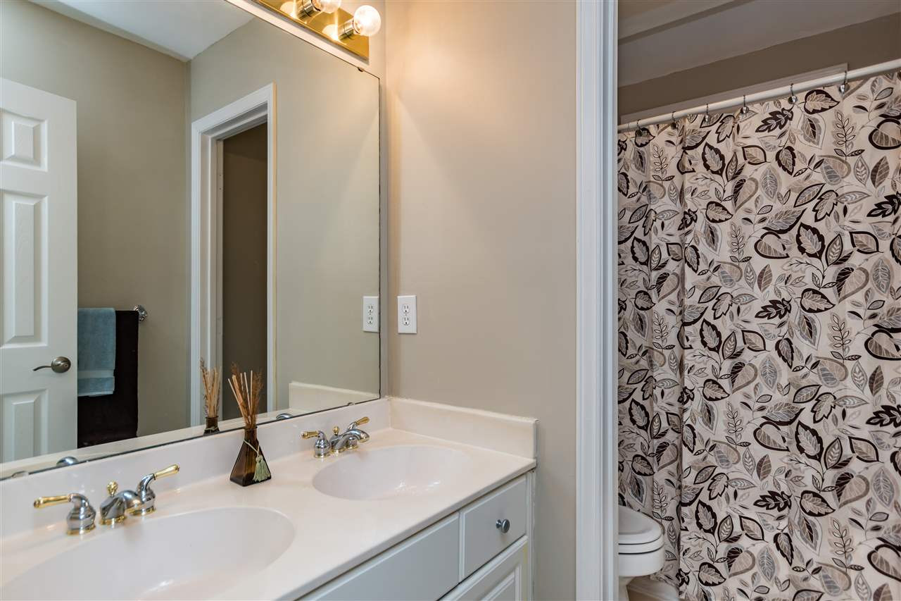4100 Crystal Clay Court Raleigh, NC 27613 - Photo 20 of 25 Guest Bath