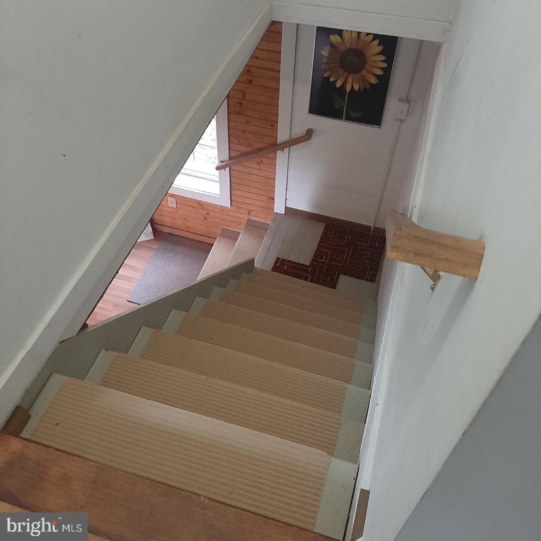 502 Dailey Road Charles Town, WV 25414 - Photo 11 of 18 Stairway