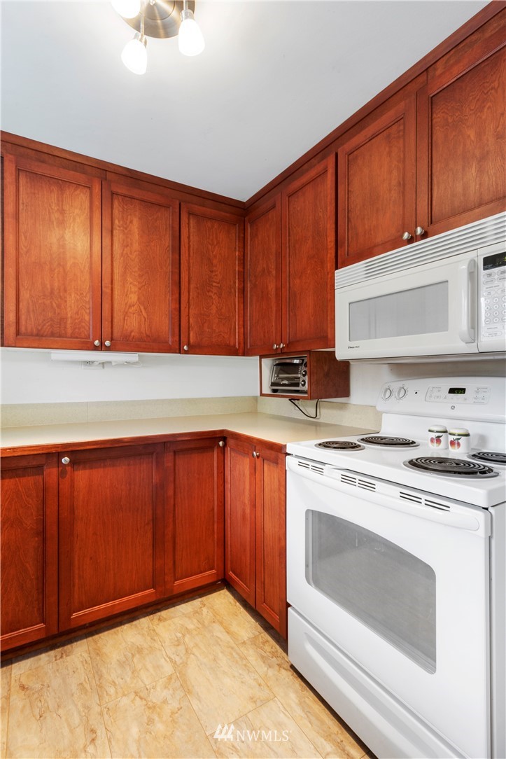 12659 Southeast 170th Street Renton, WA 98058 - Photo 9 of 22 Gallery Image 9