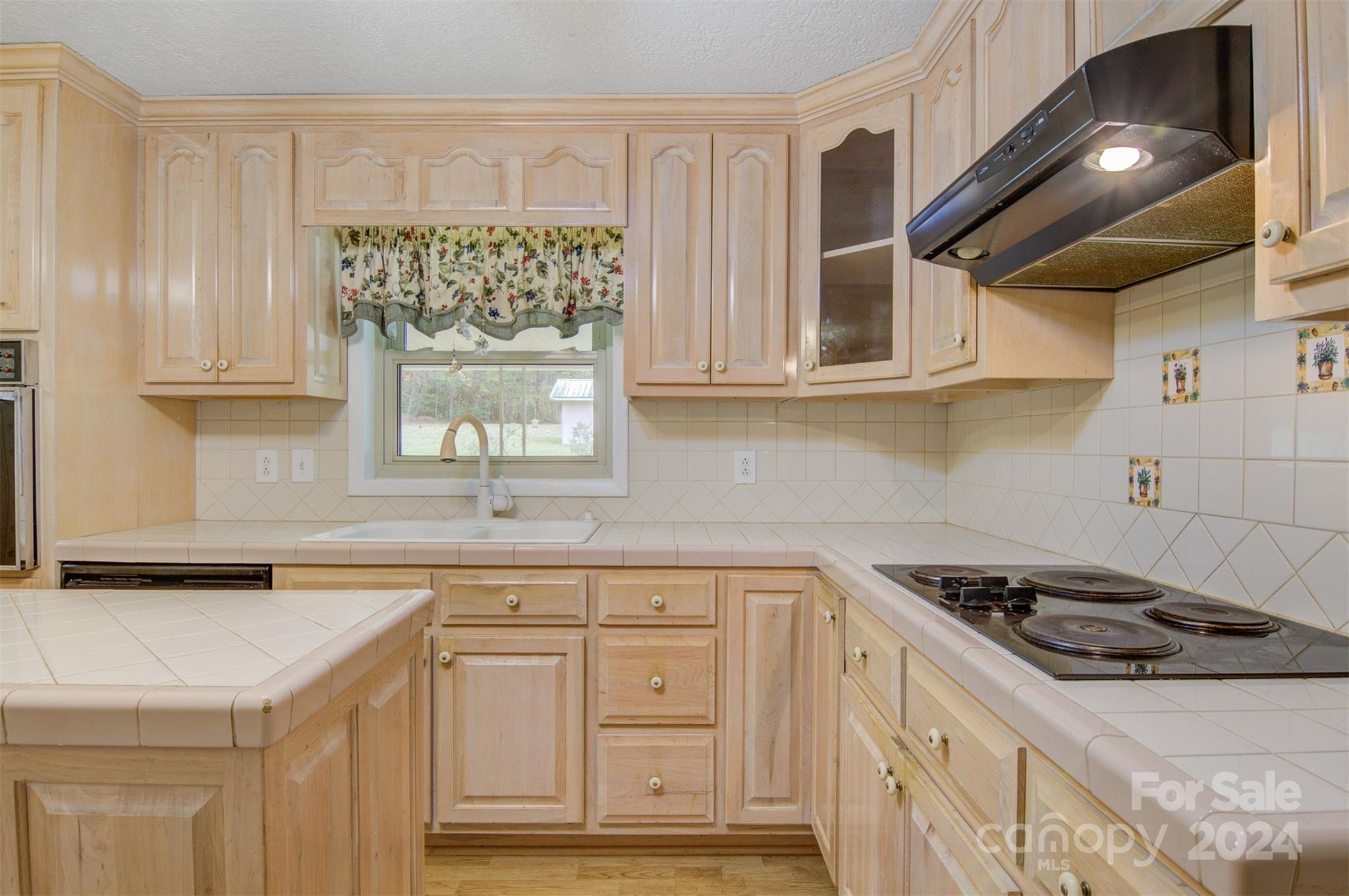 5692 Lee Cline Road Conover, NC 28613 - Photo 12 of 36 Gallery Image 12